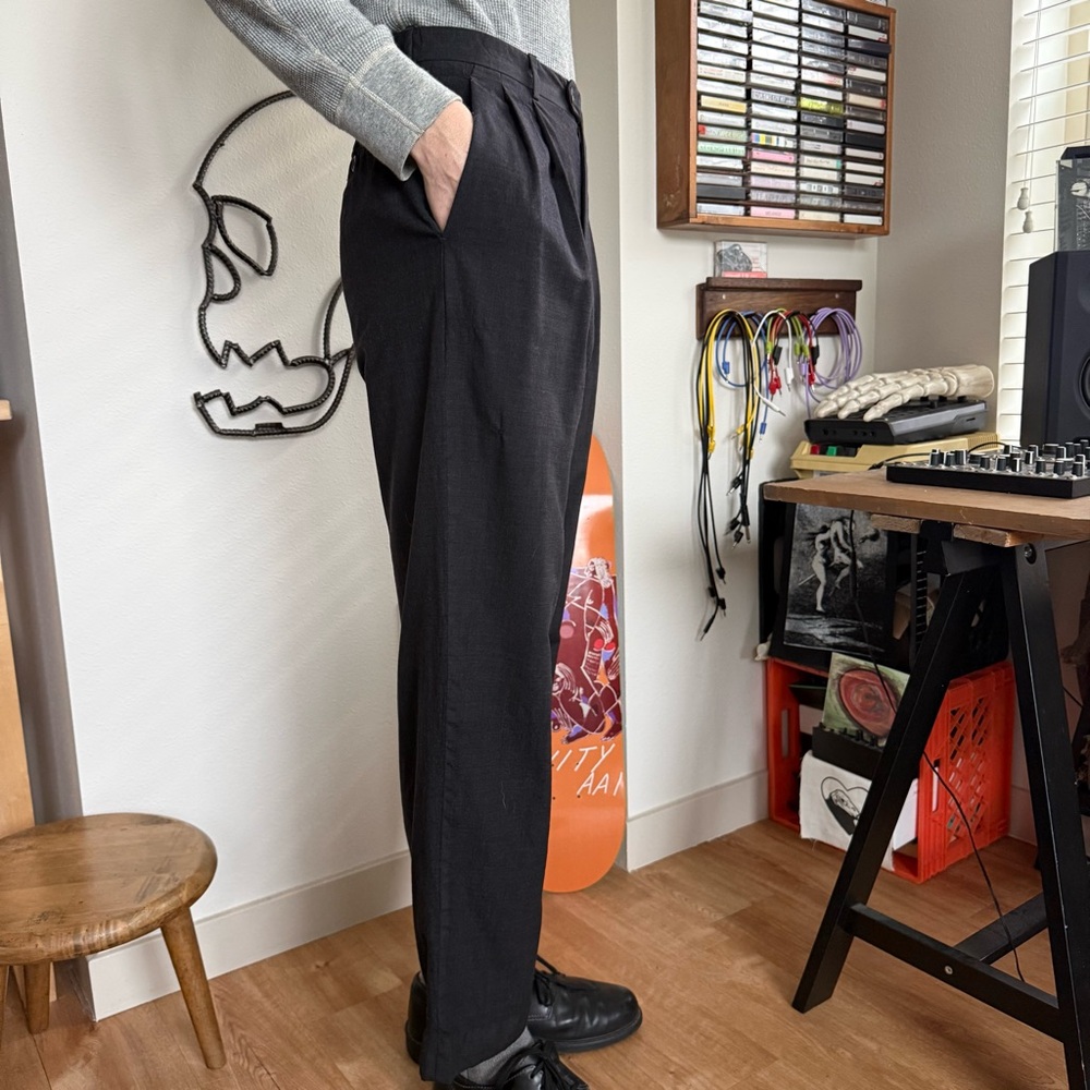 Vintage Black Wool Lined Pleated Trousers Made in Italy ~ Size 29 x 30.5 - Picture 2 of 8